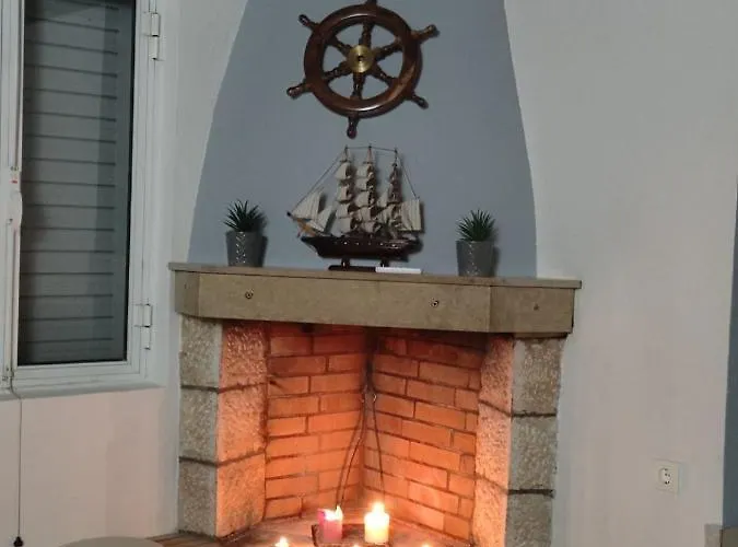 View Of Castle * モネンバシア