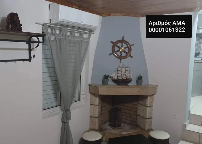 View Of Castle モネンバシア